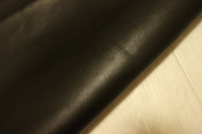 ds25円！新入荷！やや訳あり　ブラック　スムース加工　大きめハギレ　180ds