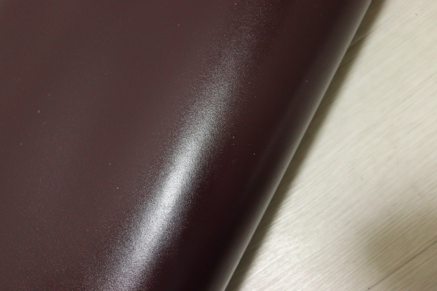 ds28円！新入荷！顔料仕上げ 　ワインレッド　大きめハギレ　140ds