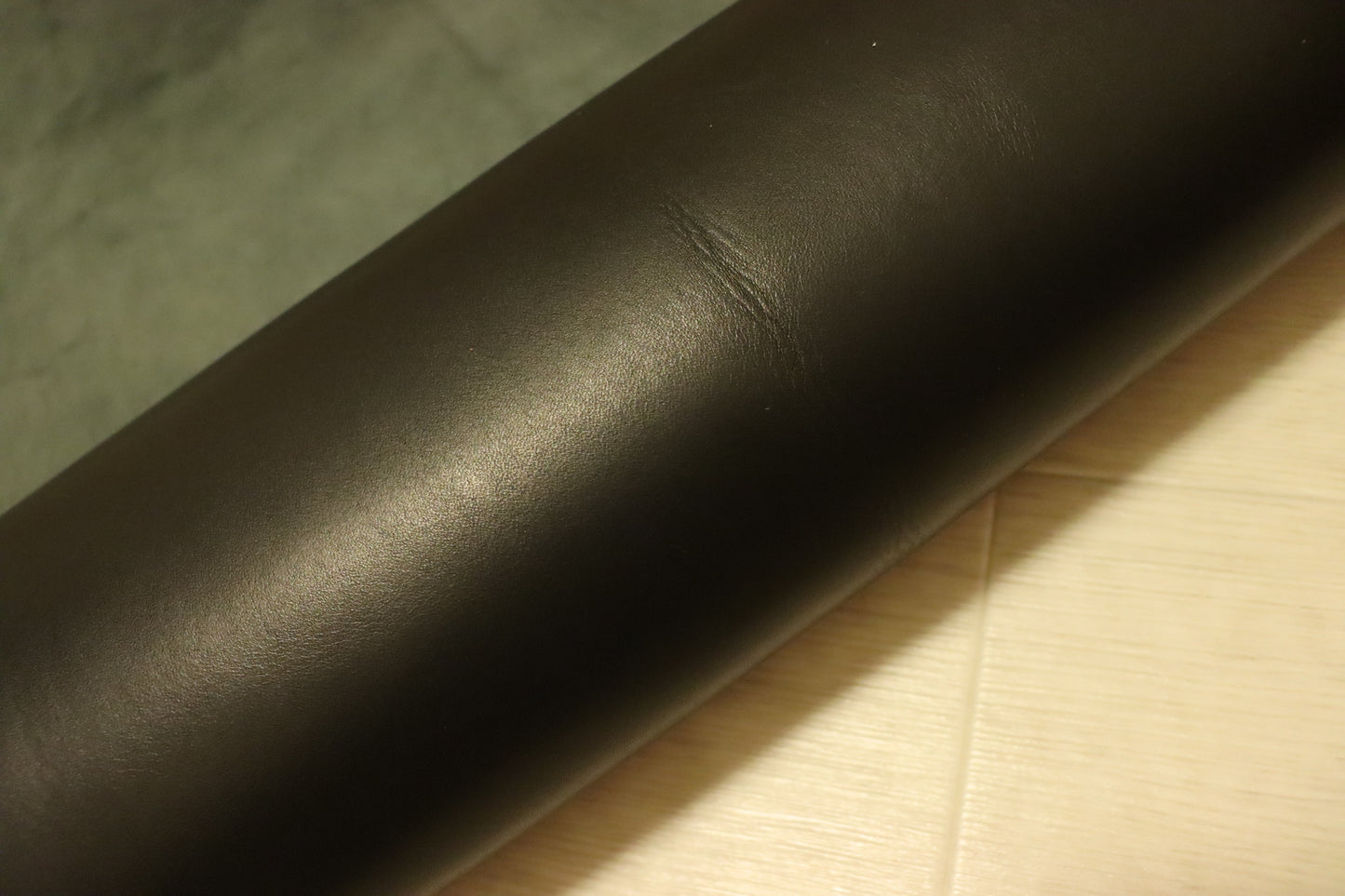 ds75円！新入荷!ITALPEL オイルヌメ　ブラック　ショルダー　142ds