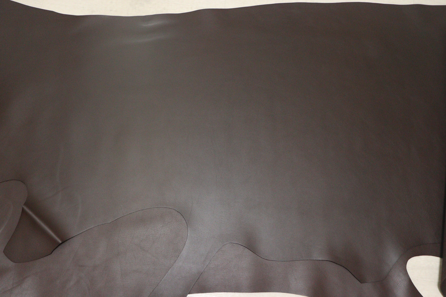 ds50円！イタリアンレザー　スムース加工　ヌメ革　ダークブラウン　150ds