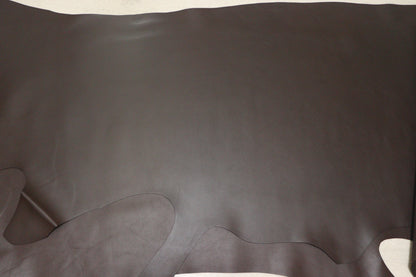 ds50円！イタリアンレザー　スムース加工　ヌメ革　ダークブラウン　150ds