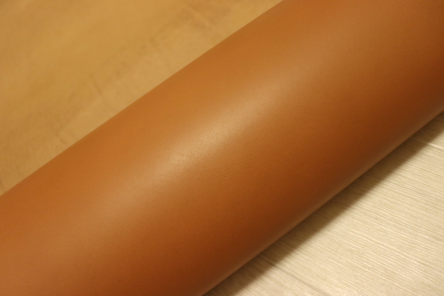 ds75円！イタリアンレザー ショルダー　オイルヌメ イエローキャメル　スムース加工　144ds