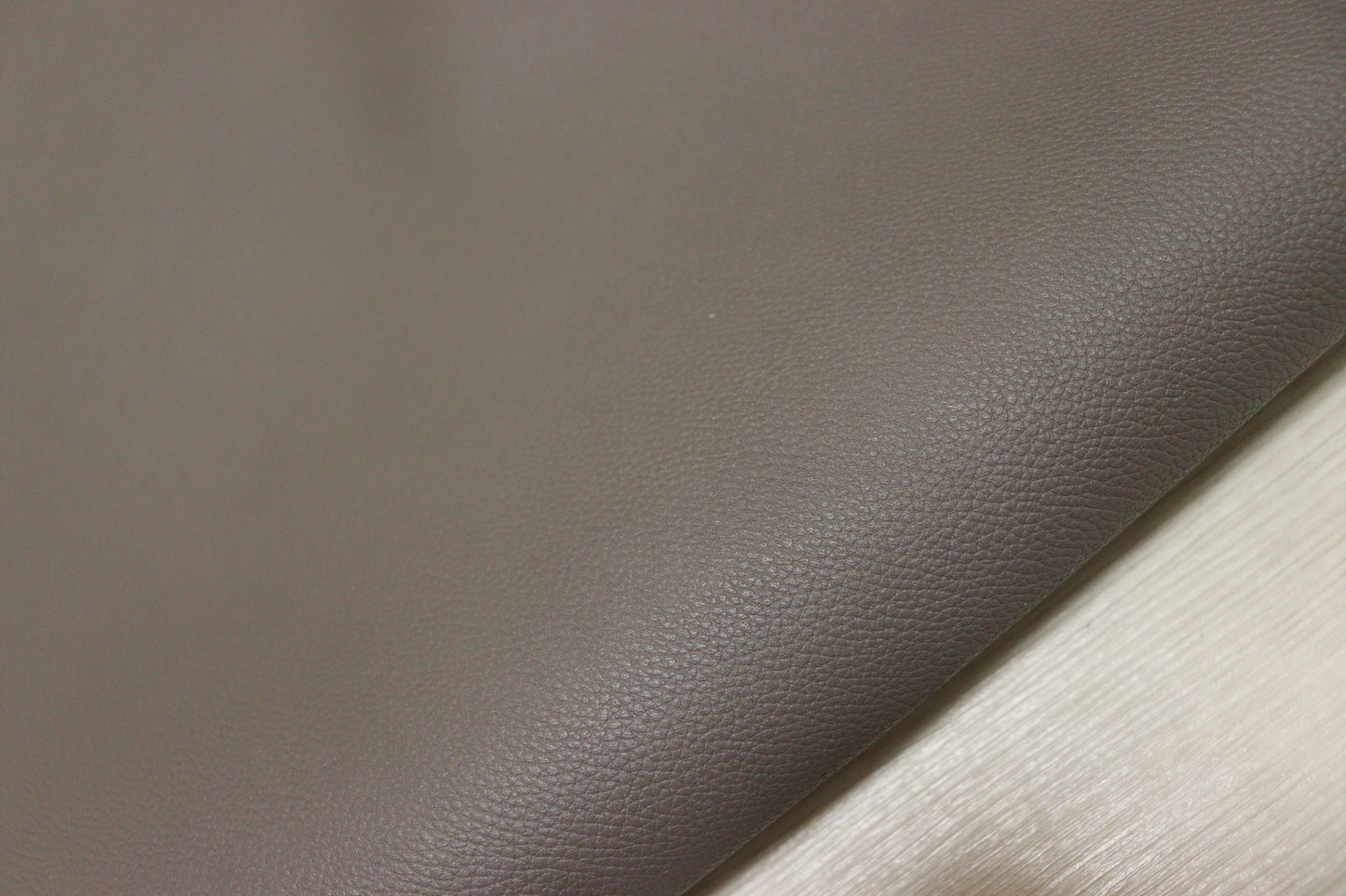 ds28円！新入荷！顔料仕上げ　モカグレー　もちもち　シボ型押し　193ds