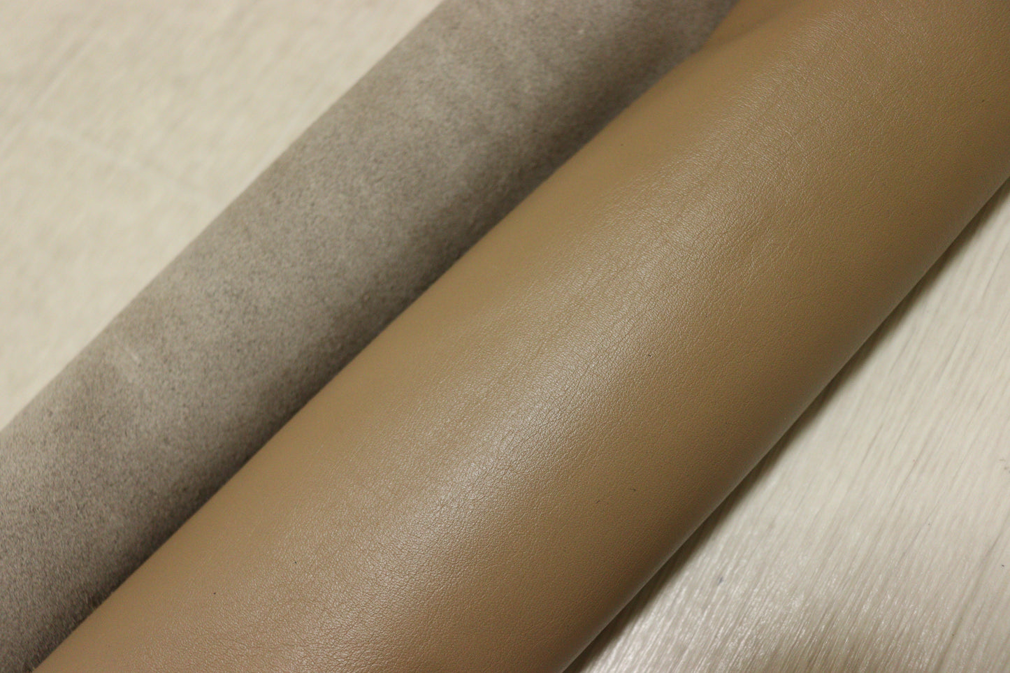 ds28円！新入荷！スムース加工　コルク　大きめハギレ　170ds