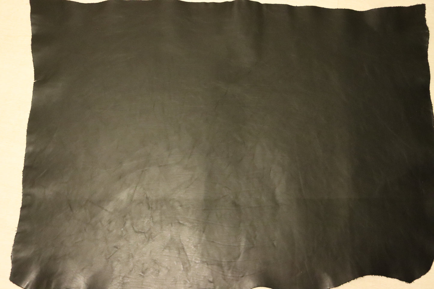 ds75円！イタリアンレザー ショルダー オイルヌメ 　ブラック　110ds
