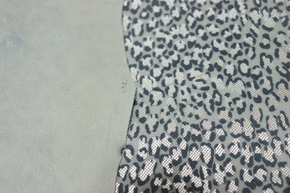 ds30円！新入荷！ヒョウ柄プリント　豚革　シルバー　120ds