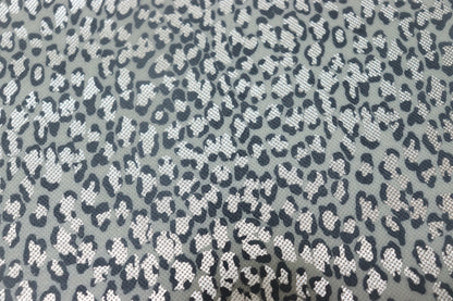 ds30円！新入荷！ヒョウ柄プリント　豚革　シルバー　120ds