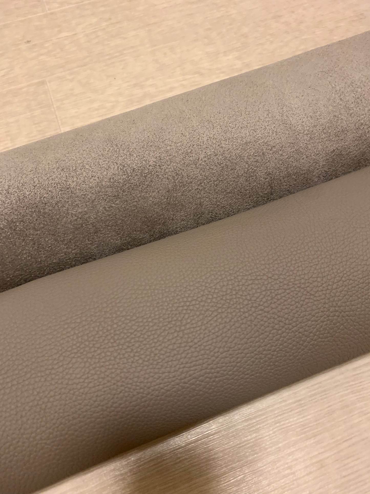 ds30円！新入荷！イタリアンレザー 　サンドベージュ　シボ型押し　260ds