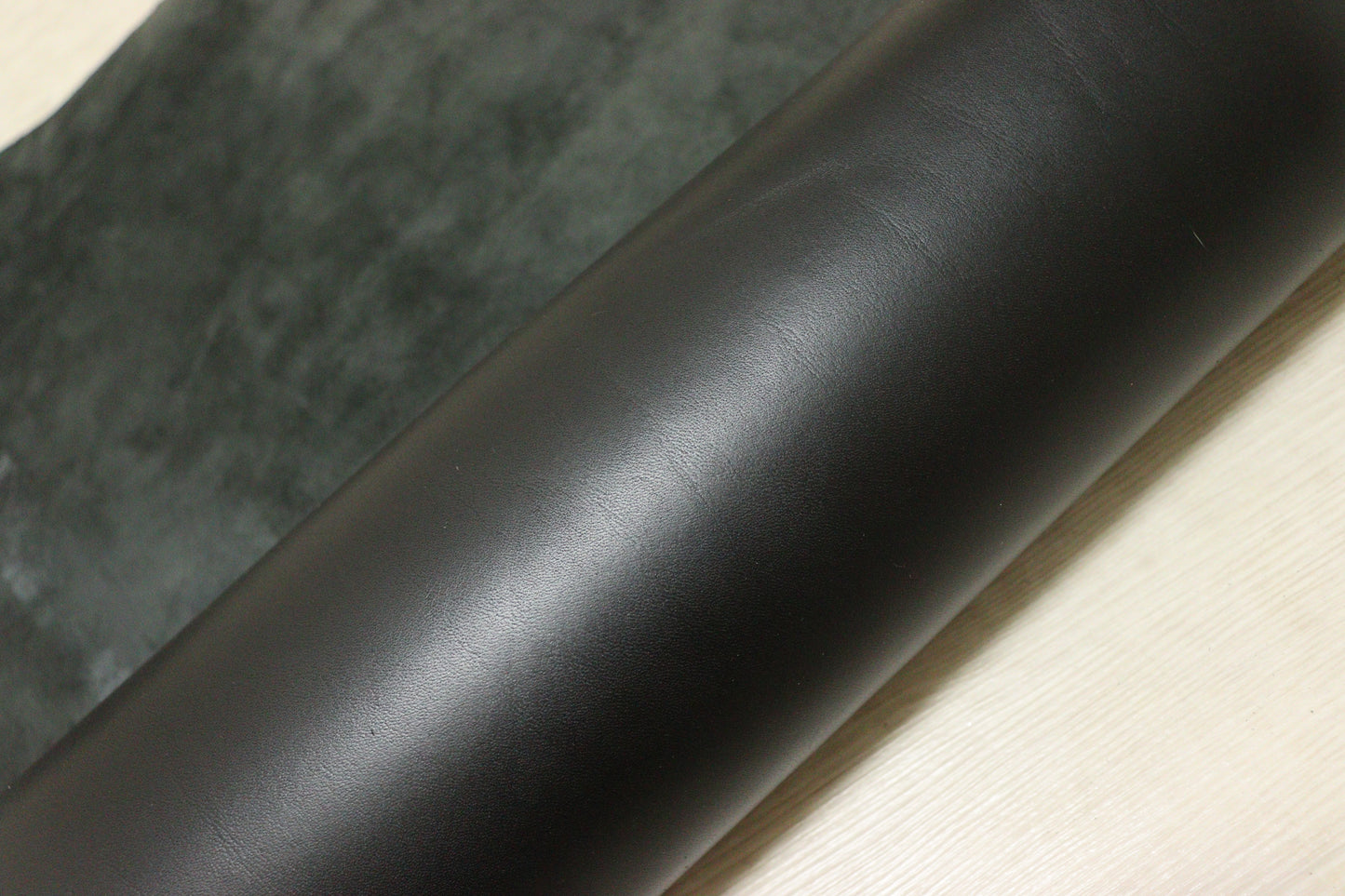 ds75円！イタリアンレザー　ショルダー　オイルヌメ　ブラック　スムース加工　165ds
