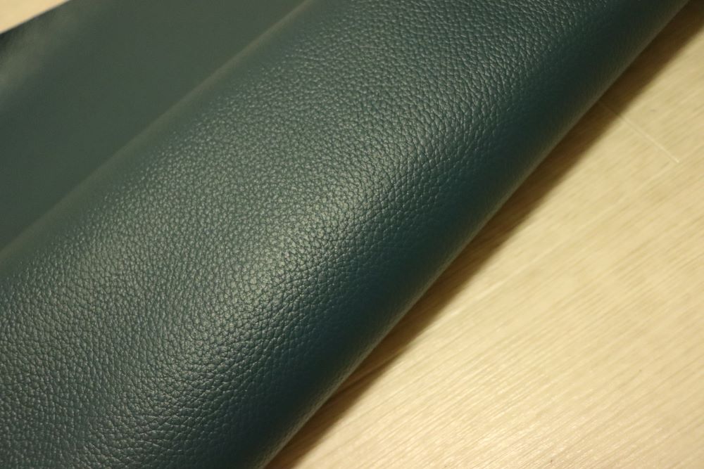 ds28円！新入荷！姫路レザー　顔料仕上げ　ダークブルー　シボ型押し　240ds