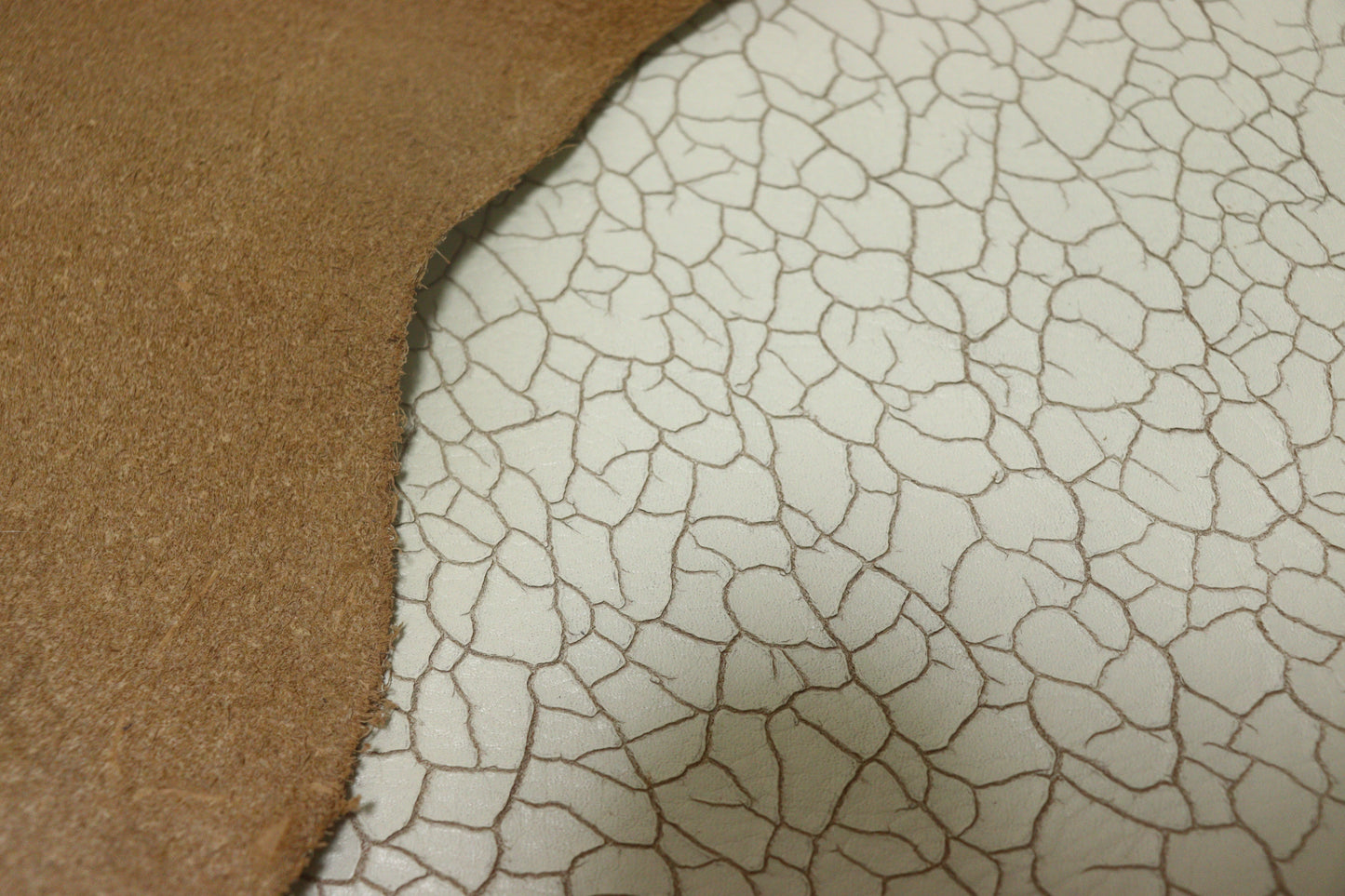 ds28円！新入荷！オフホワイト　クラッキング加工　220ds