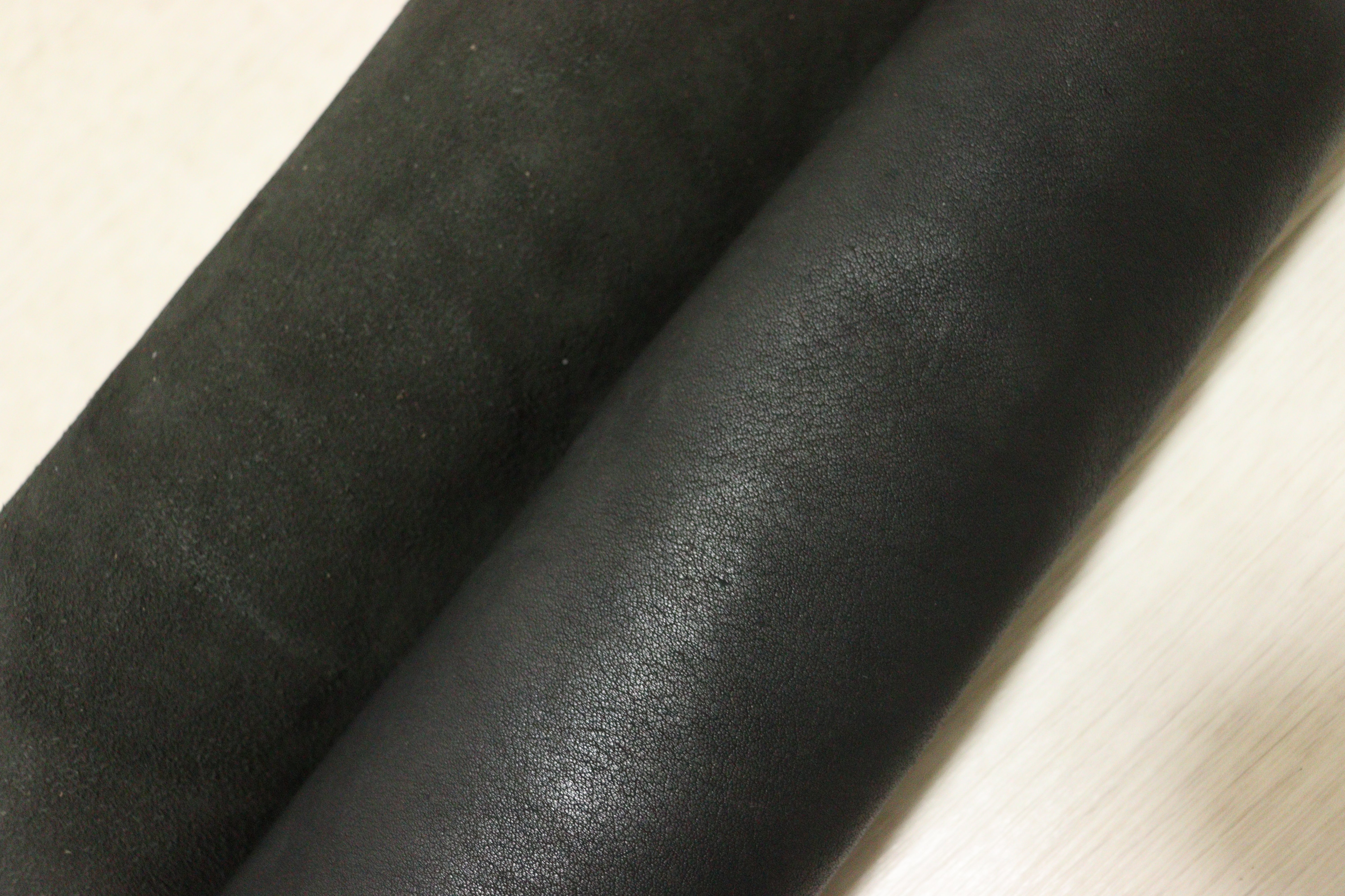 ds40円！新入荷！オイルヌメ ブラック 染料仕上げ 190ds – 【レザー