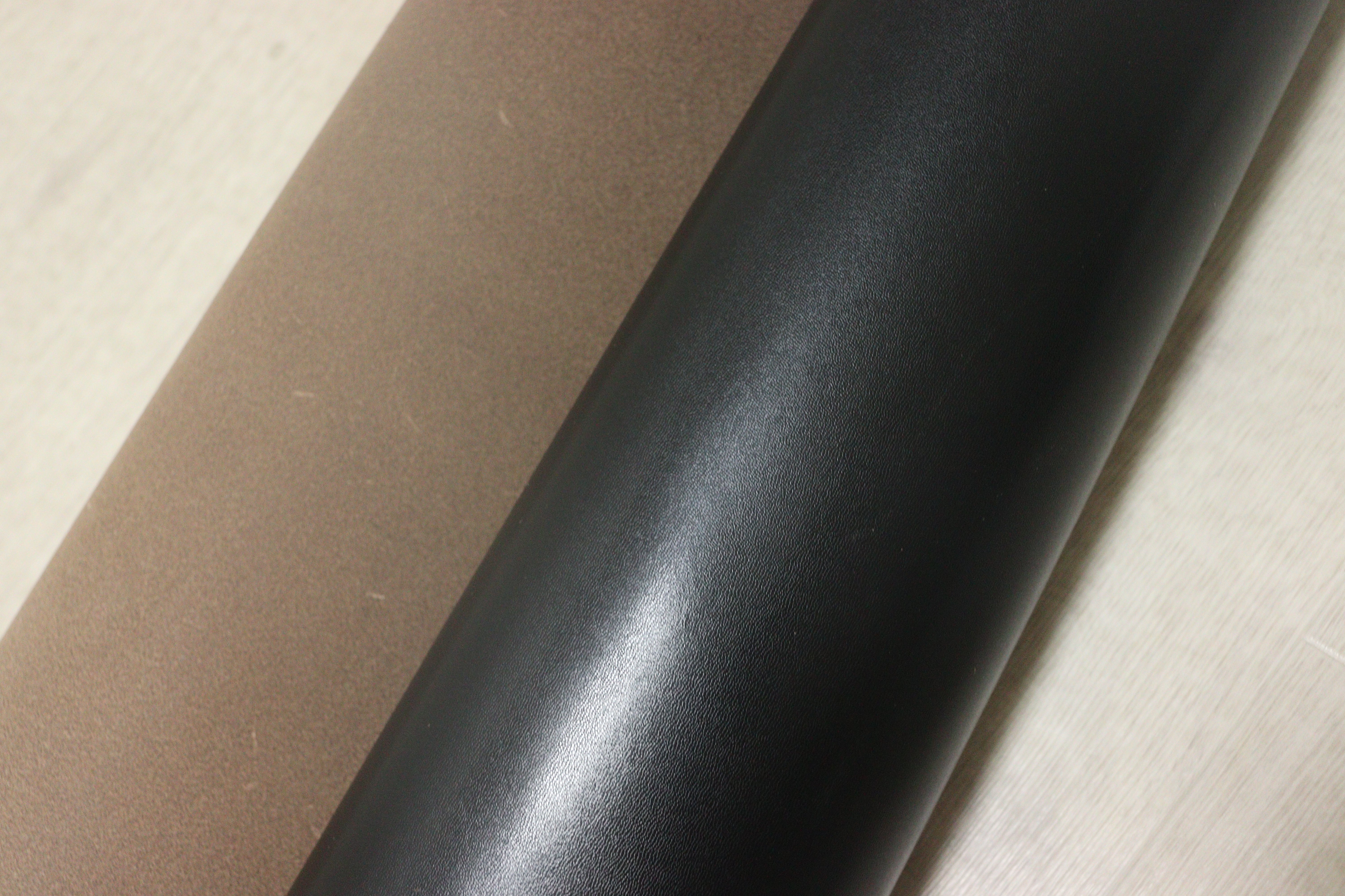 ds28円！新入荷！特殊加工 ヌメ革 ブラック フィルム貼り 226ds