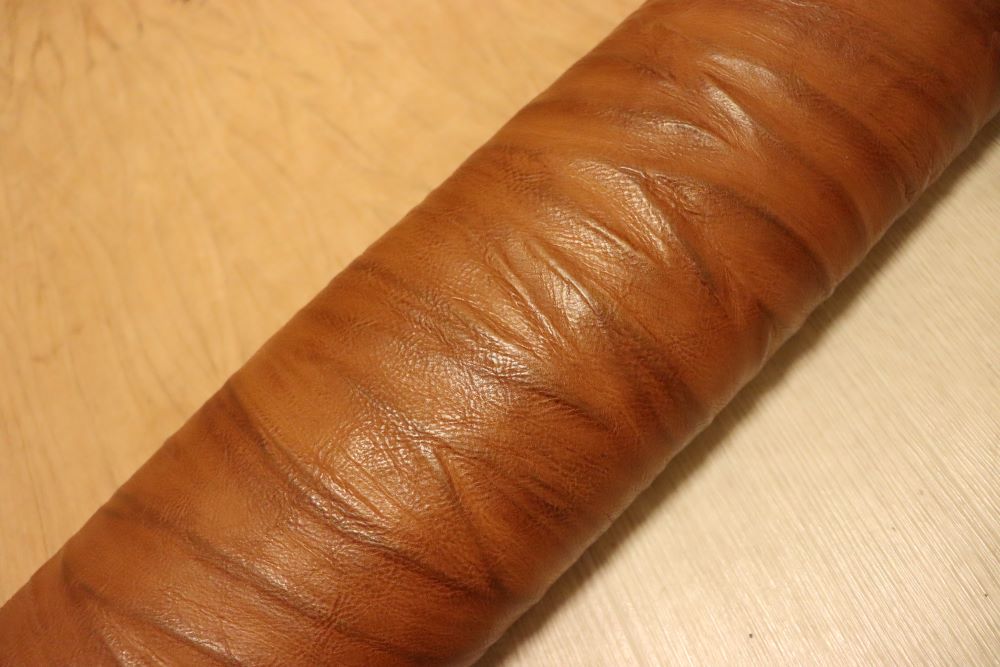 ds75円！イタリアンレザー　絞り加工　キャメルブラウン　ショルダー　ヌメ革　145ds