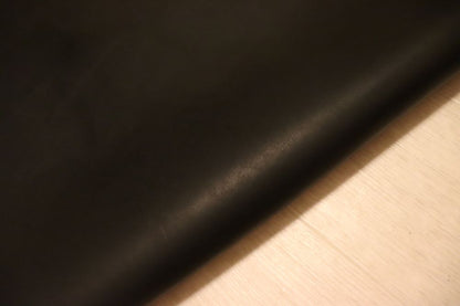 ds75円！イタリアンレザー　　マットブラック　ショルダー　オイルヌメ革　154ds