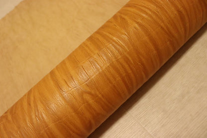 ds75円！イタリアンレザー イエローキャメル　絞り加工　クロコ型押し　ショルダー　ヌメ革　136ds