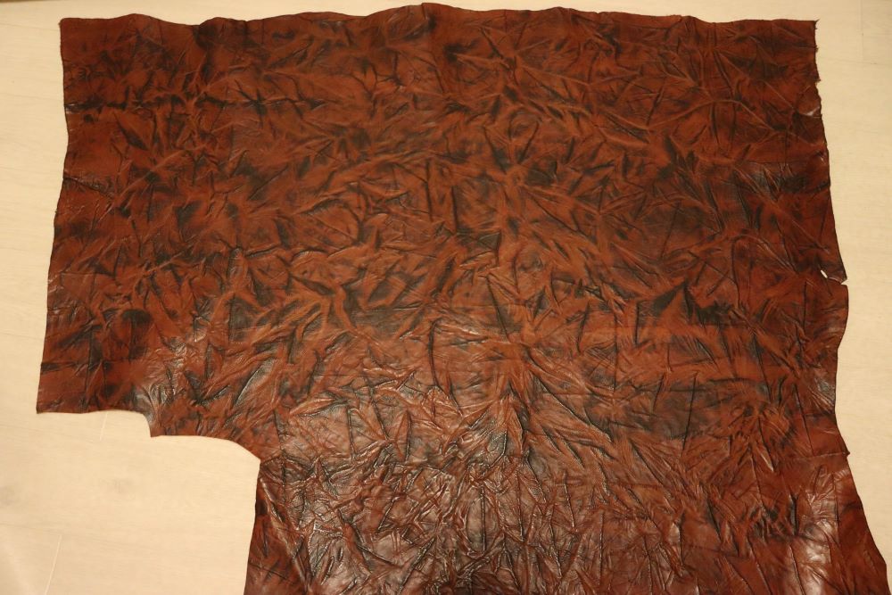 ds75円！イタリアンレザー レッドブラウン　絞り加工　ショルダー　ヌメ革　113ds