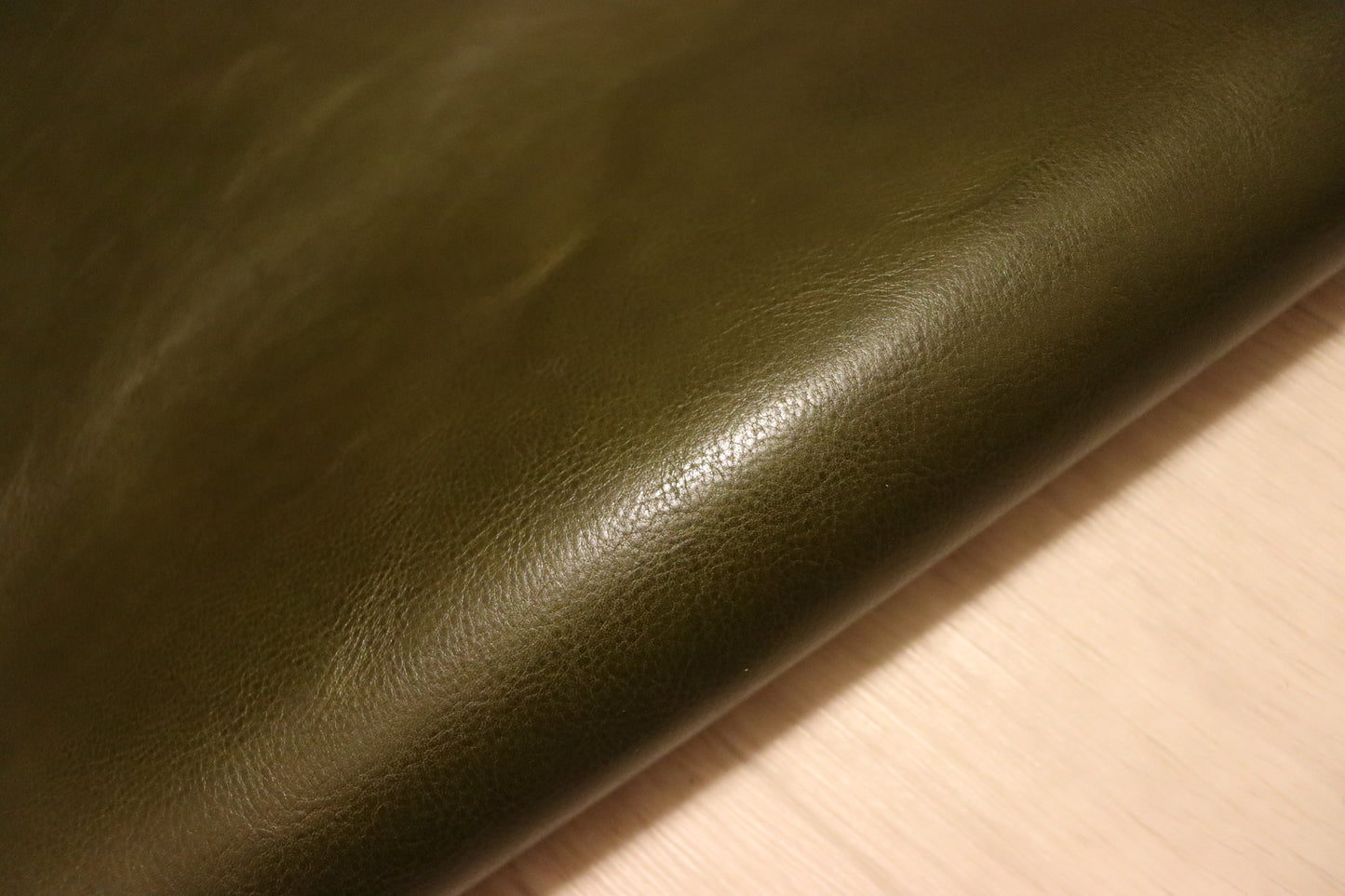 ds95円！新入荷！バダラッシカルロ社　ナッパCP　オリーブ　ショルダー　ヌメ革　140ds