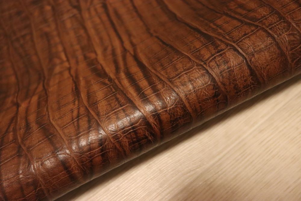 ds72円！イタリアンレザー　ショルダー　クロコ型押し　セミアニリン　ヌメ革　133ds