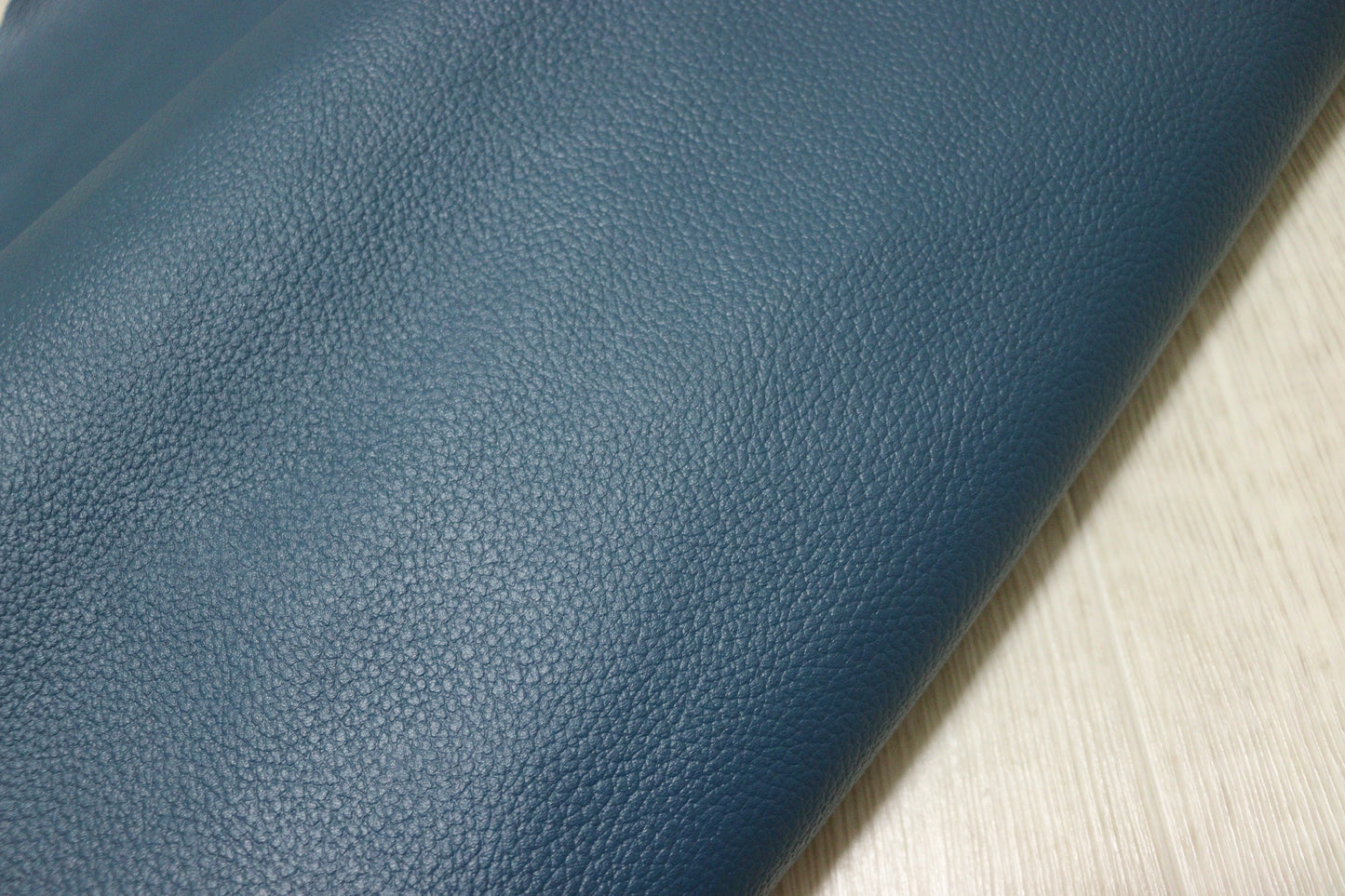 ds28円！新入荷！　顔料仕上げ　シボ型押し　アクアマリン　220ds