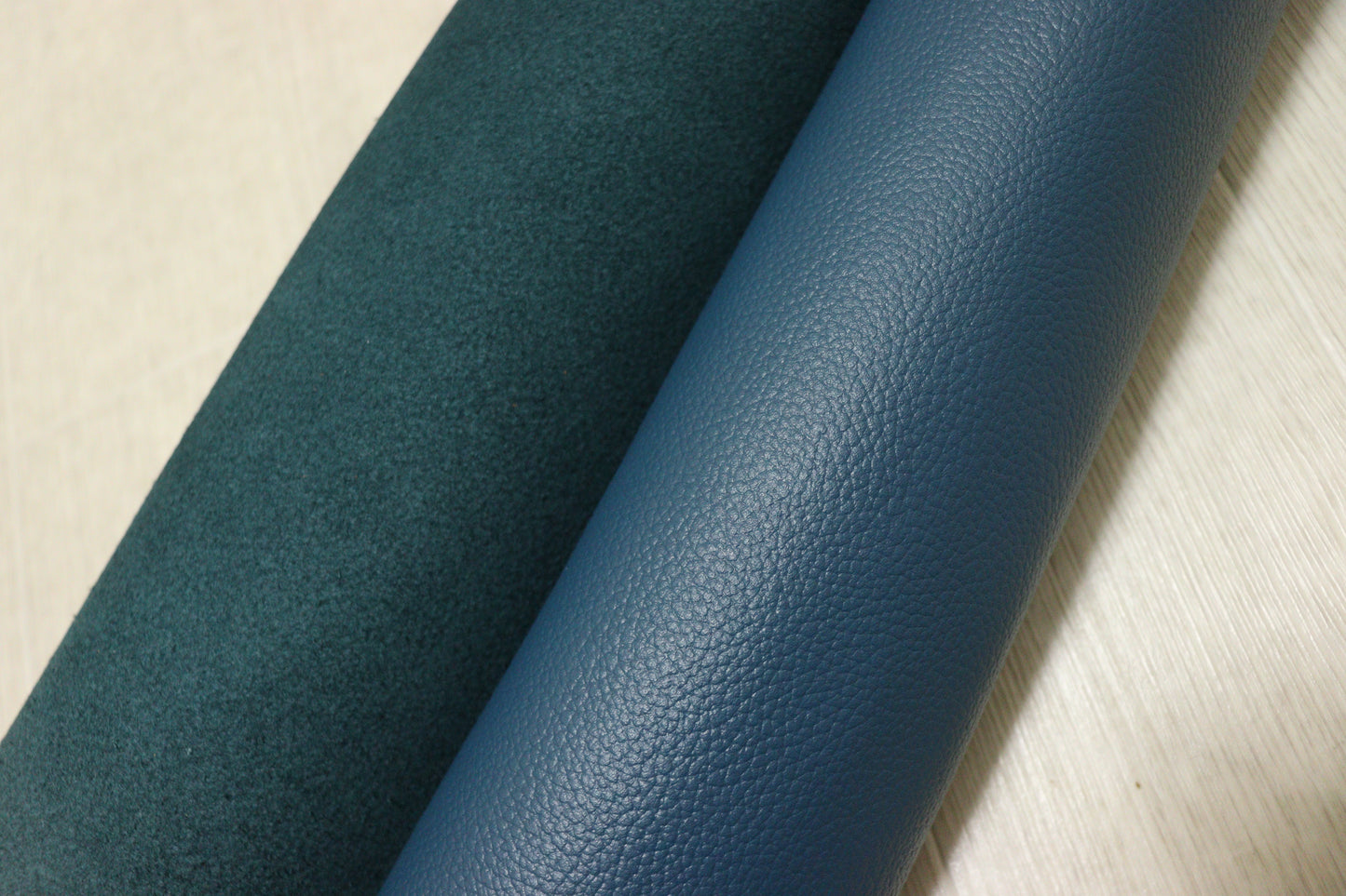 ds28円！新入荷！　顔料仕上げ　シボ型押し　アクアマリン　220ds