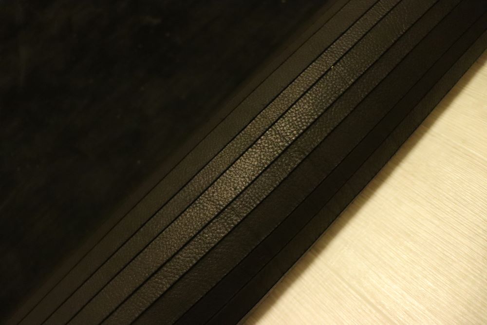 ds72円！イタリアンレザー　ショルダー　オイルヌメ　ブラック　129ds