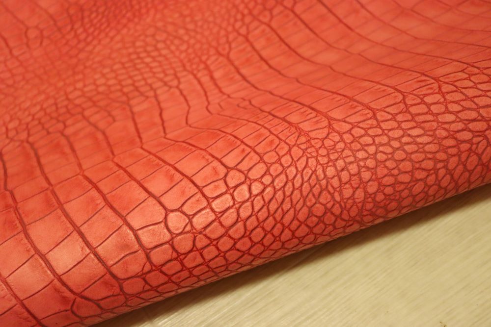 ds72円！イタリアンレザー　ショルダー　セミアニリン　ピンクレッド　157ds