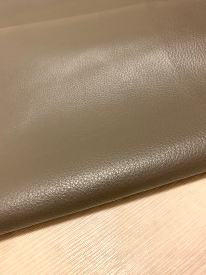 ds28円！新入荷！イタリアンレザー　シュリンク加工　アッシュグレー　235ds