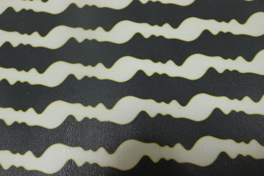 ds28円！新入荷！イタリアンレザー　プリント柄　ブラック×ホワイト×イエロー　183ds