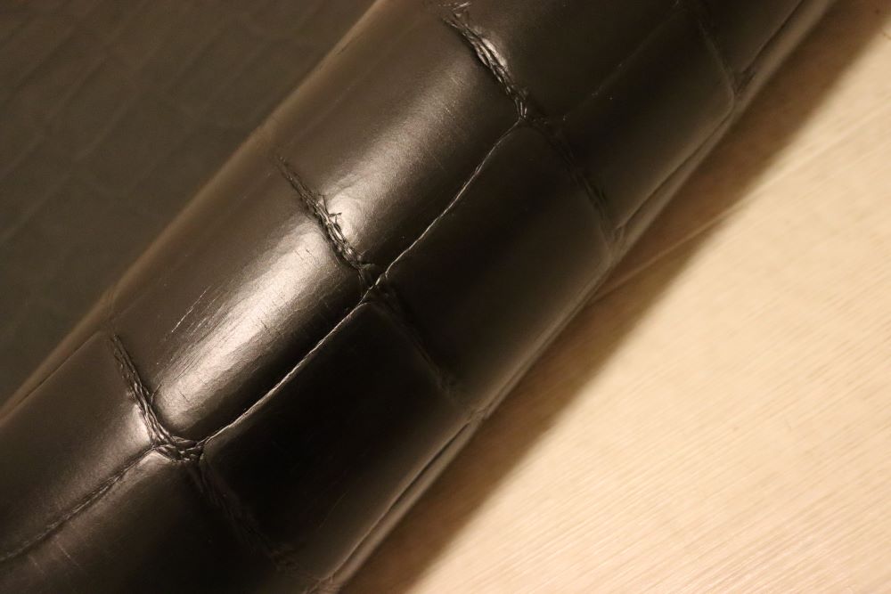 ds72円！イタリアンレザー　ショルダー　ブラック　ヌメ革　クロコ型押し　125ds