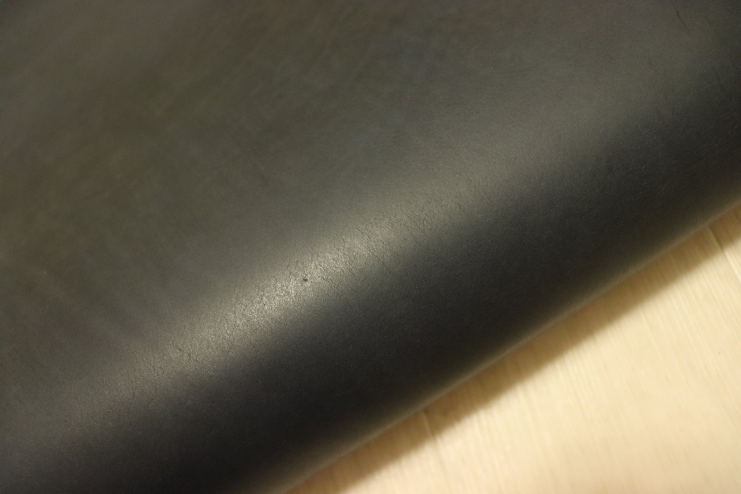 ds75円！イタリアンレザー　オイルヌメ　ショルダー　染料仕上げ　ネイビー　154ds