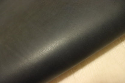 ds75円！イタリアンレザー　オイルヌメ　ショルダー　染料仕上げ　ネイビー　150ds