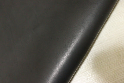 ds70円！イタリアンレザー　ショルダー　オイルヌメ　ブラック　140ds