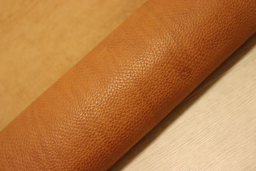 ds72円！イタリアンレザー　ショルダー　キャメル　シュリンク加工　オイルヌメ　149ds