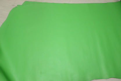 ds28円！新入荷!顔料仕上げ エメラルドグリーン　シボ型押し　220ds