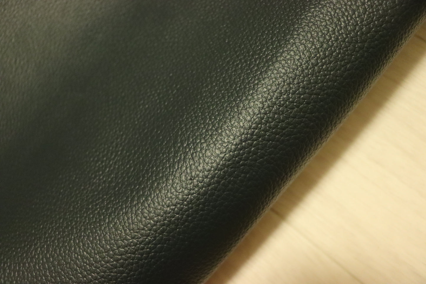 DS25円！新入荷！姫路レザー　顔料仕上げ　ダークグリーン　シボ型押し　250DS