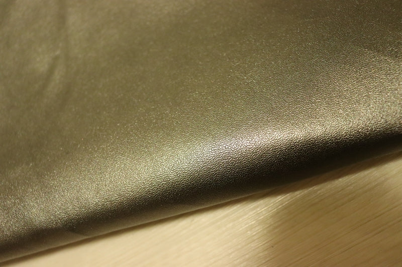 ds18円！[ダークシルバー]新入荷 イタリアンレザー 床革 クロム革 顔料仕上 111ds