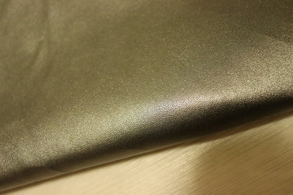 ds18円！[ダークシルバー]新入荷 イタリアンレザー 床革 クロム革 顔料仕上 111ds