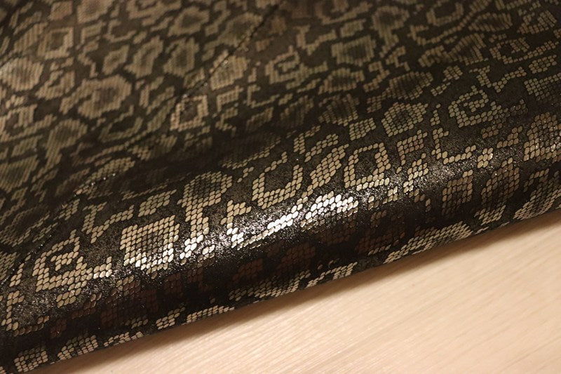 ds20円！[ブラック]新入荷 国産 豚革 クロム革 スネーク調プリント 訳あり 120ds