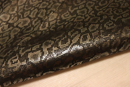 ds20円！[ブラック]新入荷 国産 豚革 クロム革 スネーク調プリント 訳あり 120ds