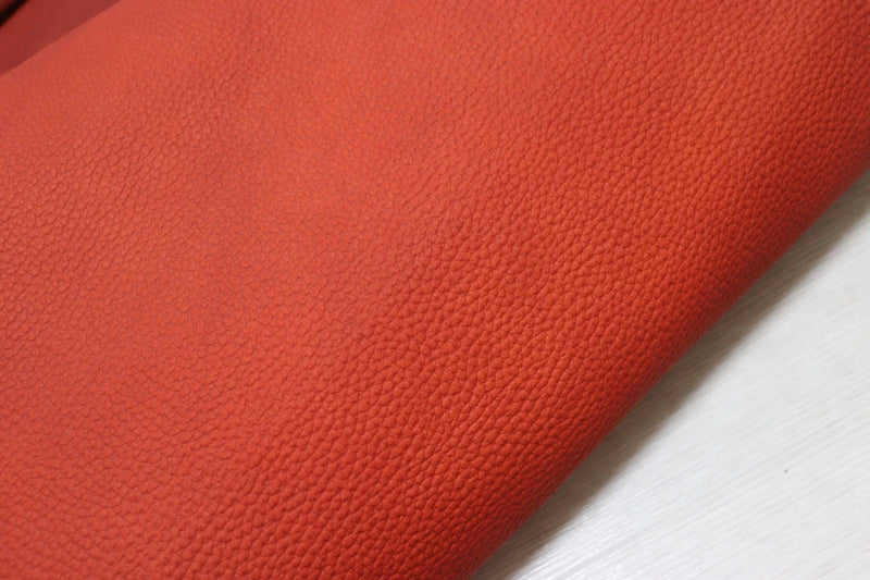 ⭐️【穂乃果　】アメリカ　買い付け品　本物　牛革　ラグ　265x 185 ds20円！[レッド]新入荷 国産 牛革 姫路レザー ヌメ革 シボ型