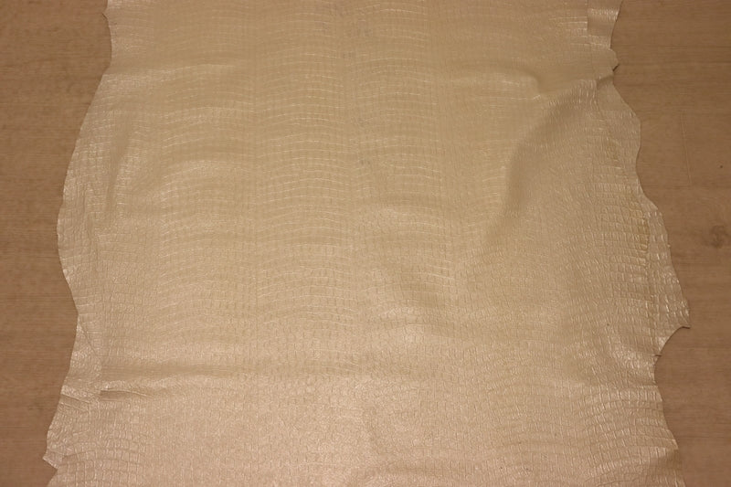 ds25円！[パールホワイト]新入荷 イタリアンレザー 豚革 クロム革 クロコ型押し やや訳あり 103ds