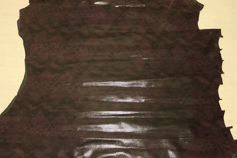 ds25円！[パープル]新入荷 国産 豚革 クロム革 スネークプリント 110ds