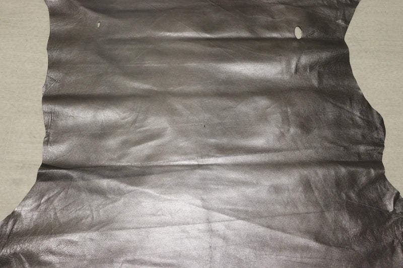 ds25円！[ダークシルバー系]新入荷 イタリアンレザー 豚革 クロム革 箔貼り加工 138ds
