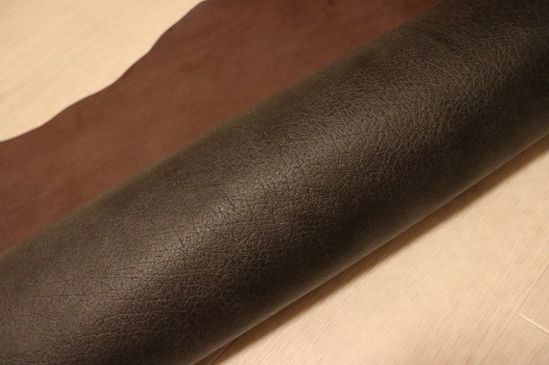 ds25円！[ダークブラウン]新入荷 国産 豚革 クロム革 エンボス加工 オイルワックス 140ds
