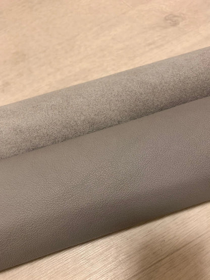 ds25円！[ライトグレー]新入荷 イタリアンレザー 牛革 クロム革 弱シュリンク加工 252ds