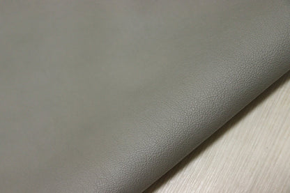 ds25円！[ライトグレー]新入荷 イタリアンレザー 牛革 クロム革 弱シュリンク加工 258ds
