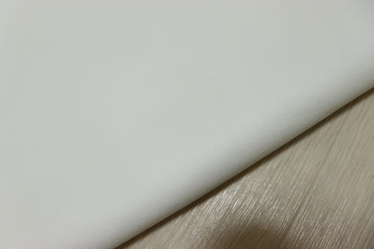 ds25円！[オフホワイト]新入荷 イタリアンレザー 牛革 クロム革 スムース加工 やや訳あり 295ds