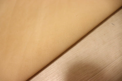 ds25円！[ベージュ]新入荷 イタリアンレザー 牛革 クロム革 カーフベロア 56ds
