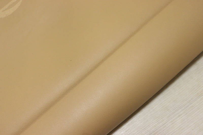 ds25円！[オークル]新入荷 イタリアンレザー 豚革 クロム革 裏地貼り スムース加工 66ds